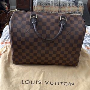 Louis Vuitton Speedy 30 Damier Ebene Handbag
New w/o tags
Price is final